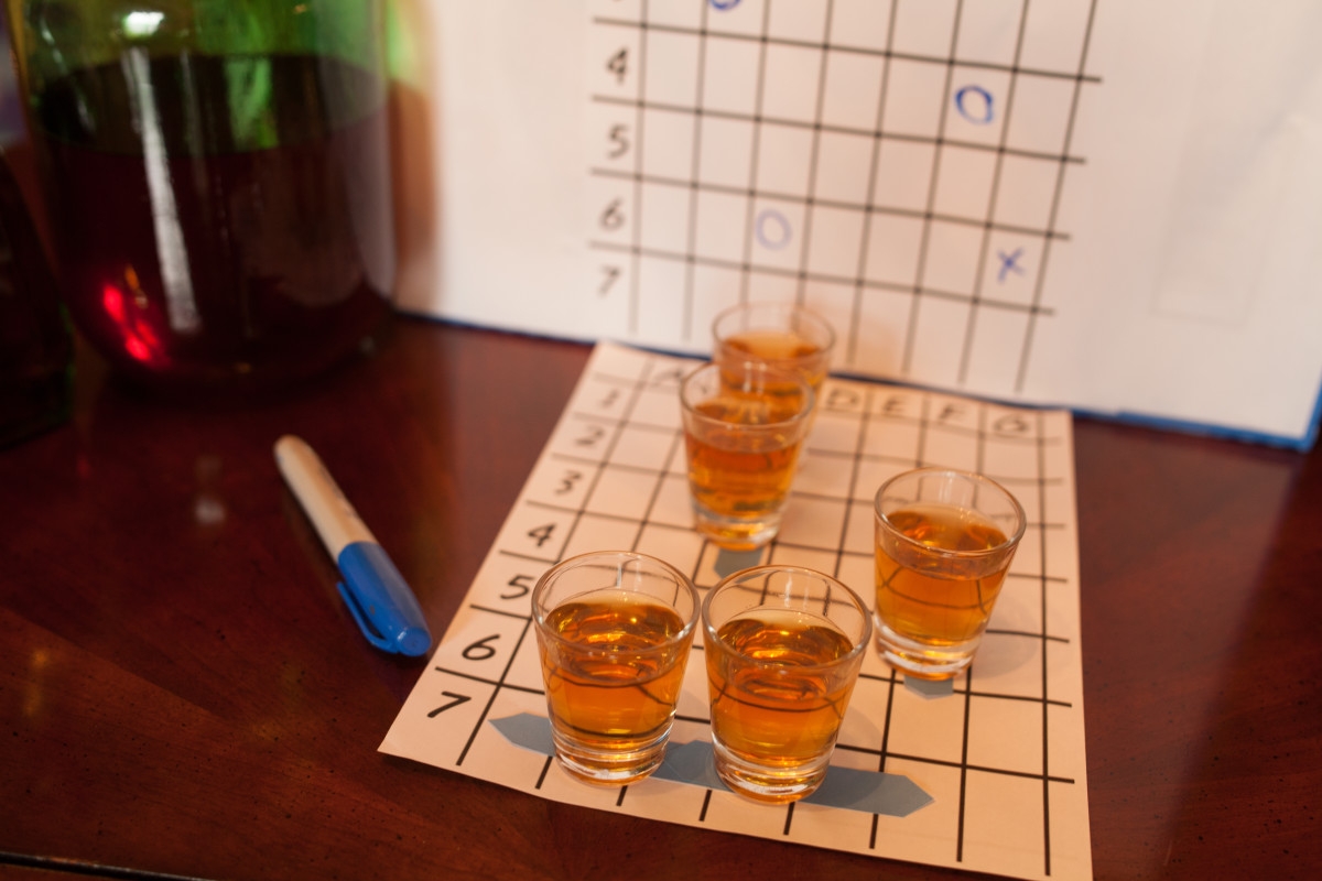 10 Drinking Games For Two People HobbyLark