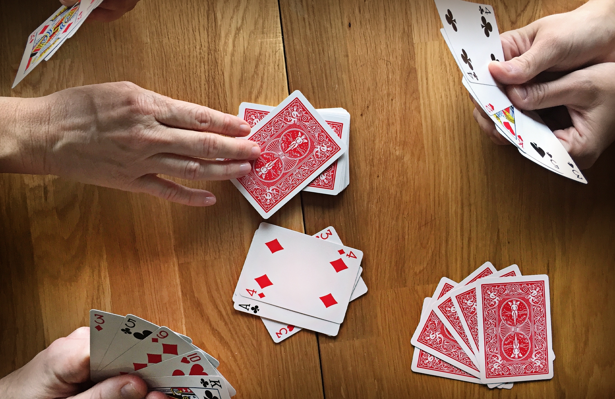 8 Of The Best 4 Player Card Game To Play At Home
