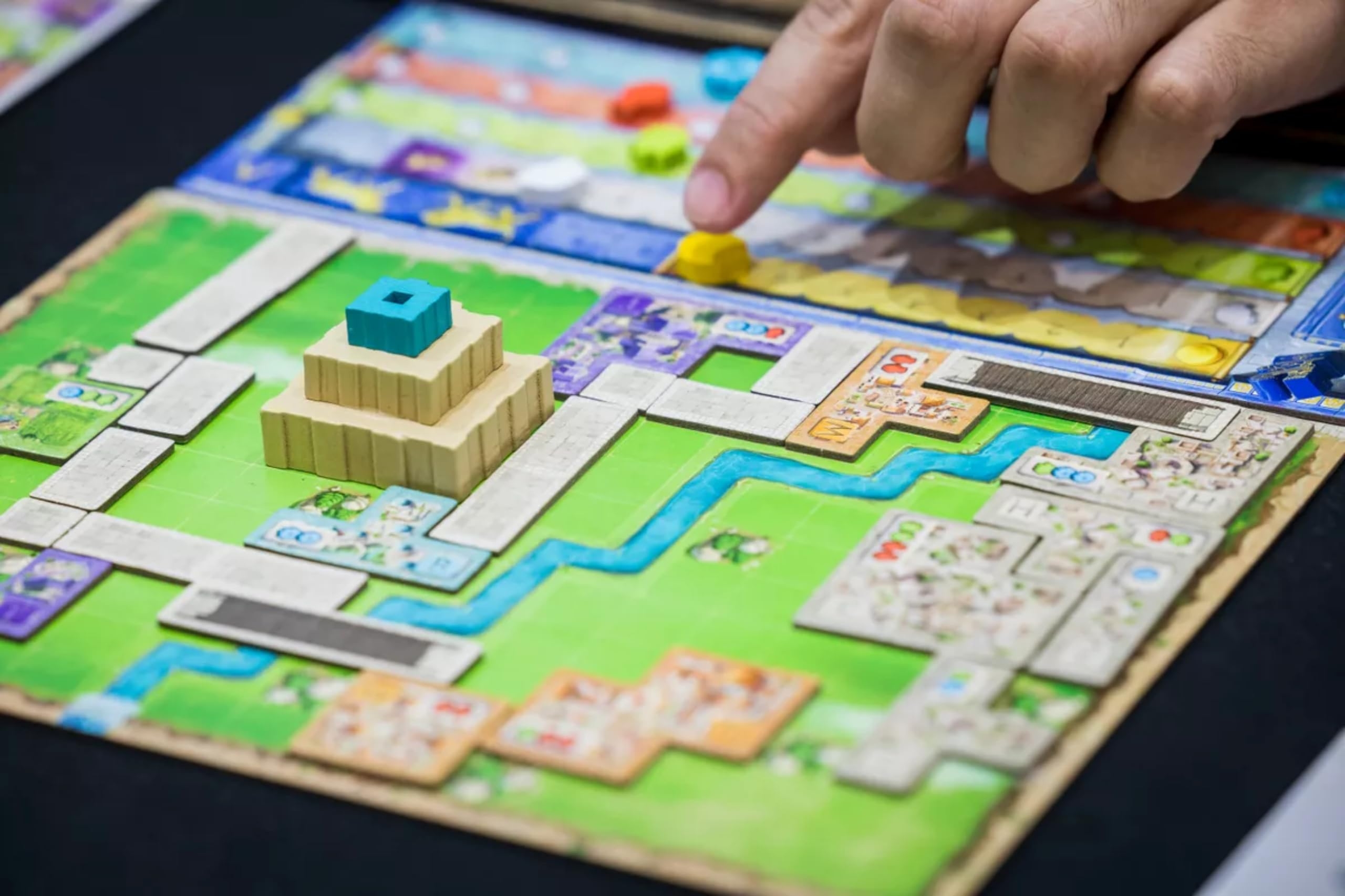Amazon World Wonders Strategy Board Game By Arcane Wonders Build Iconic Landmarks Compete Strategically For 1 5 Players And Ages 14 Toys Games