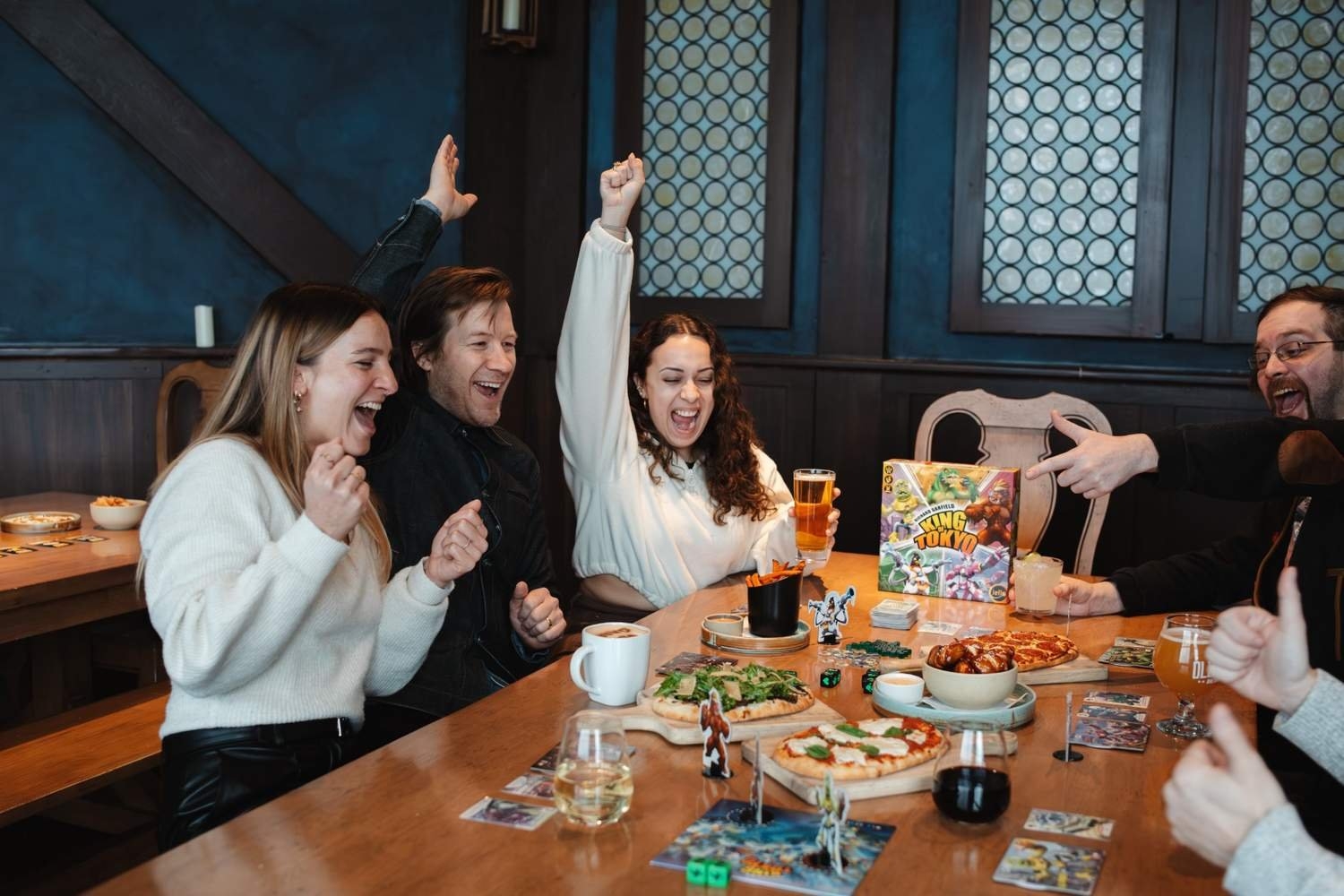 Board Game Bar Restaurant In Chicago Snakes Lattes
