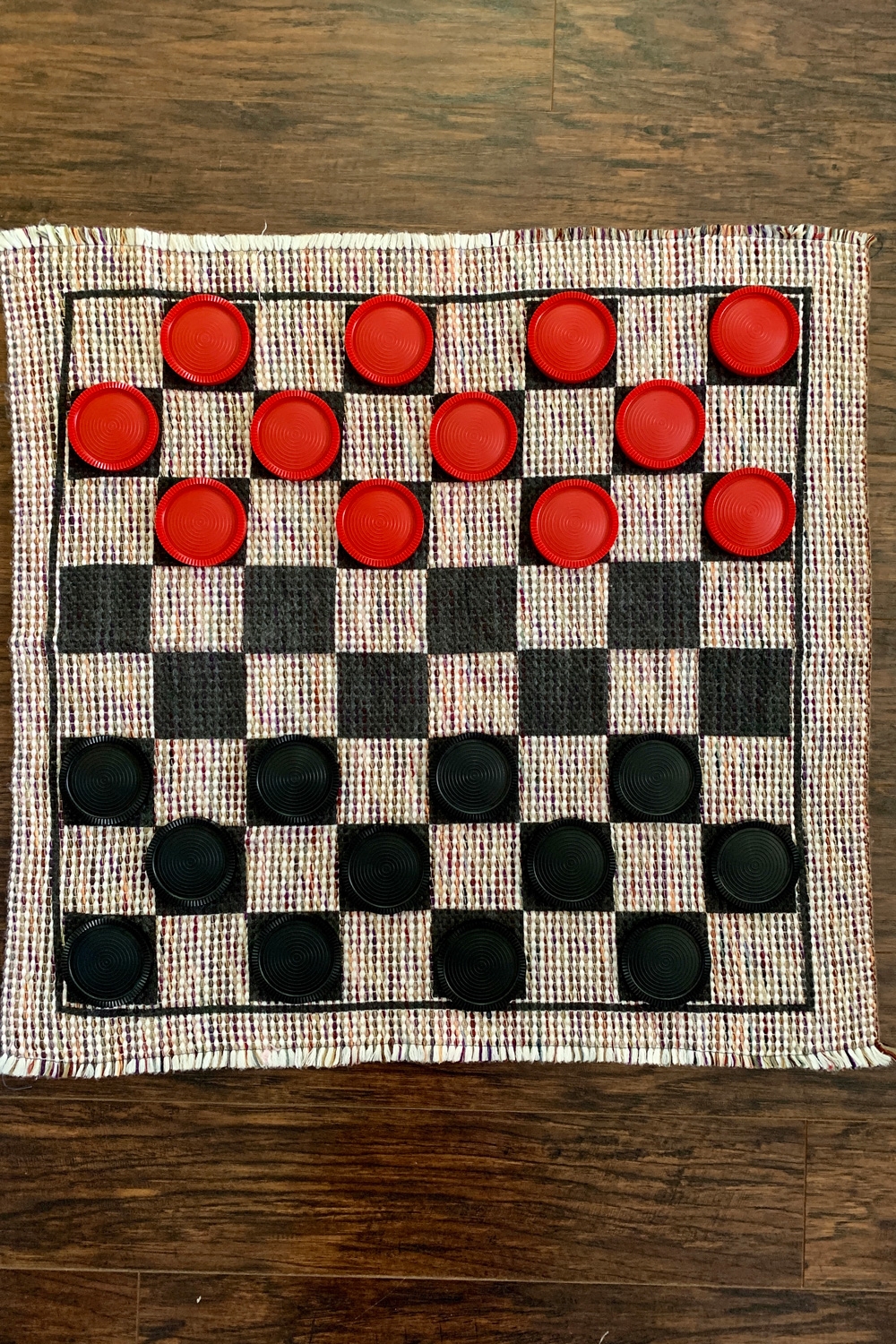 checkers board game set up