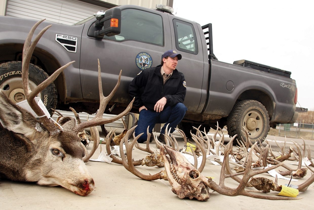 DOW Officers Discuss Poaching Cases Investigations CraigDailyPress